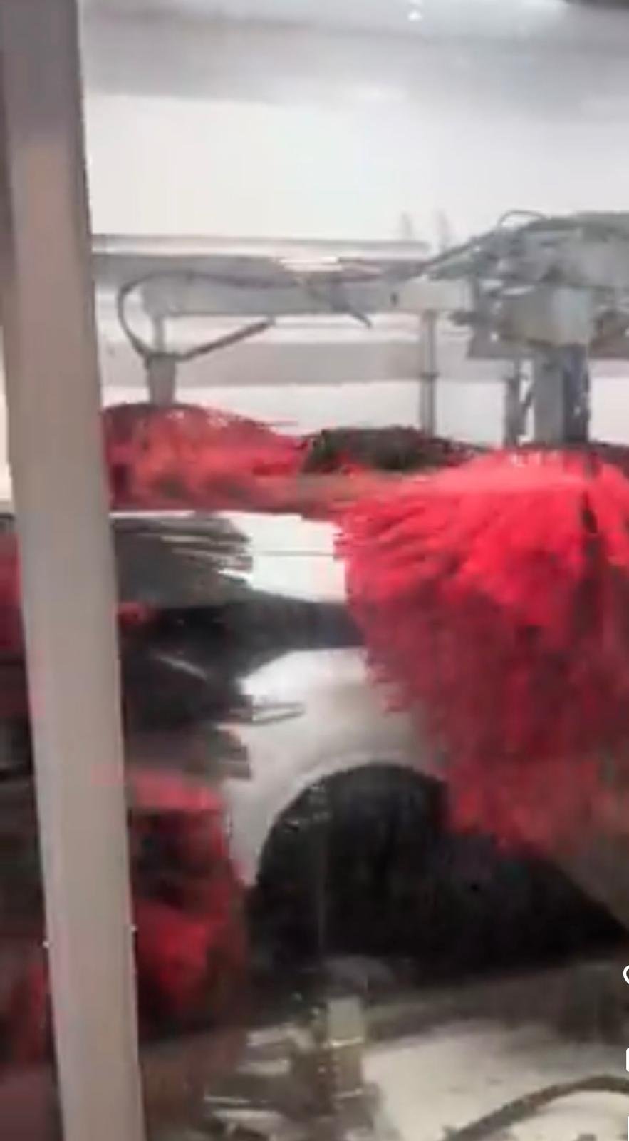 Lave-Auto à Vendre – Opportunité Exceptionnelle à Montréal ! Aucun employé requis. Commerce idéal pour propriétaire-opérateur ou pour une petite équipe déjà en place