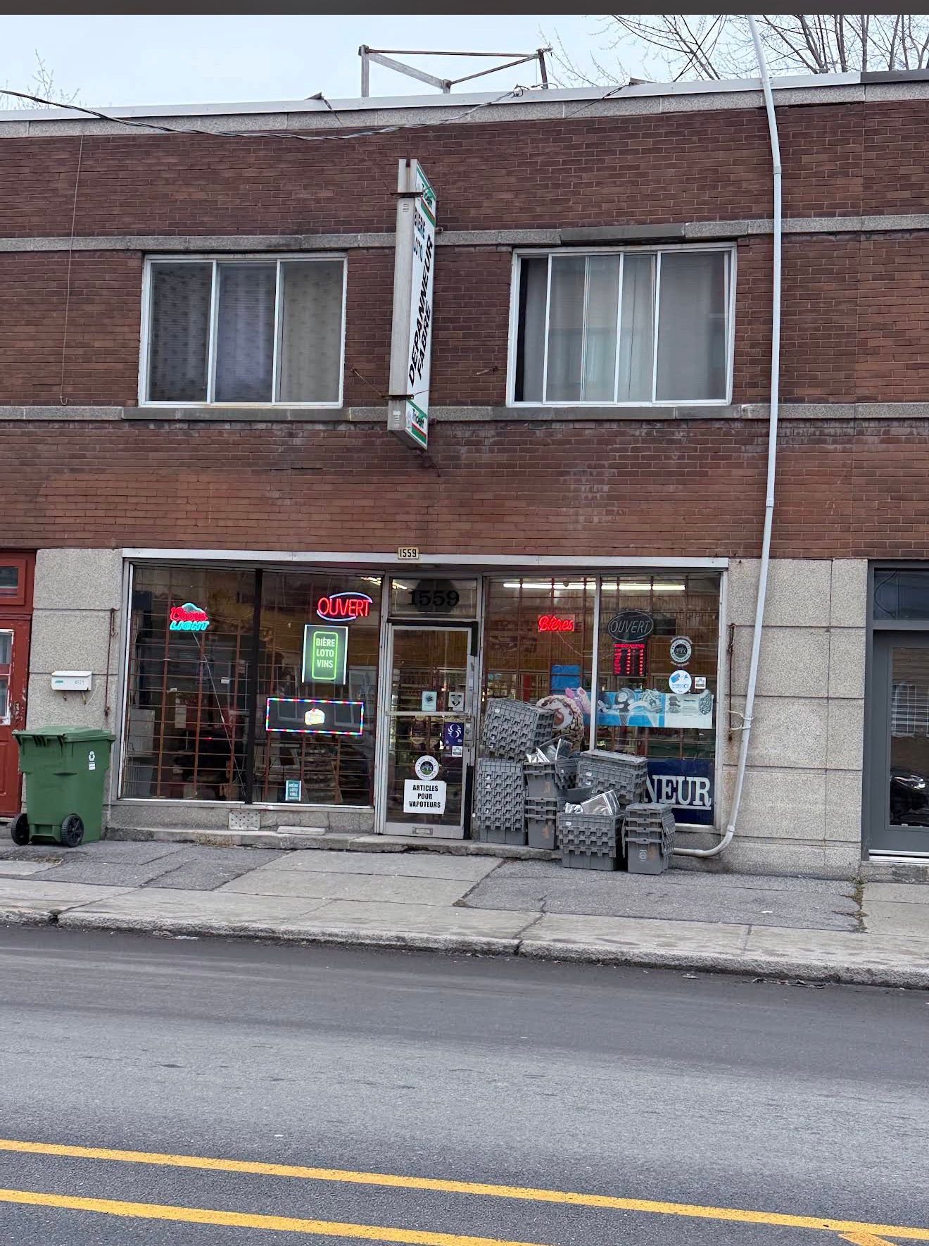 DÉPANNEUR À VENDRE À MONTRÉAL – CLÉ EN MAIN