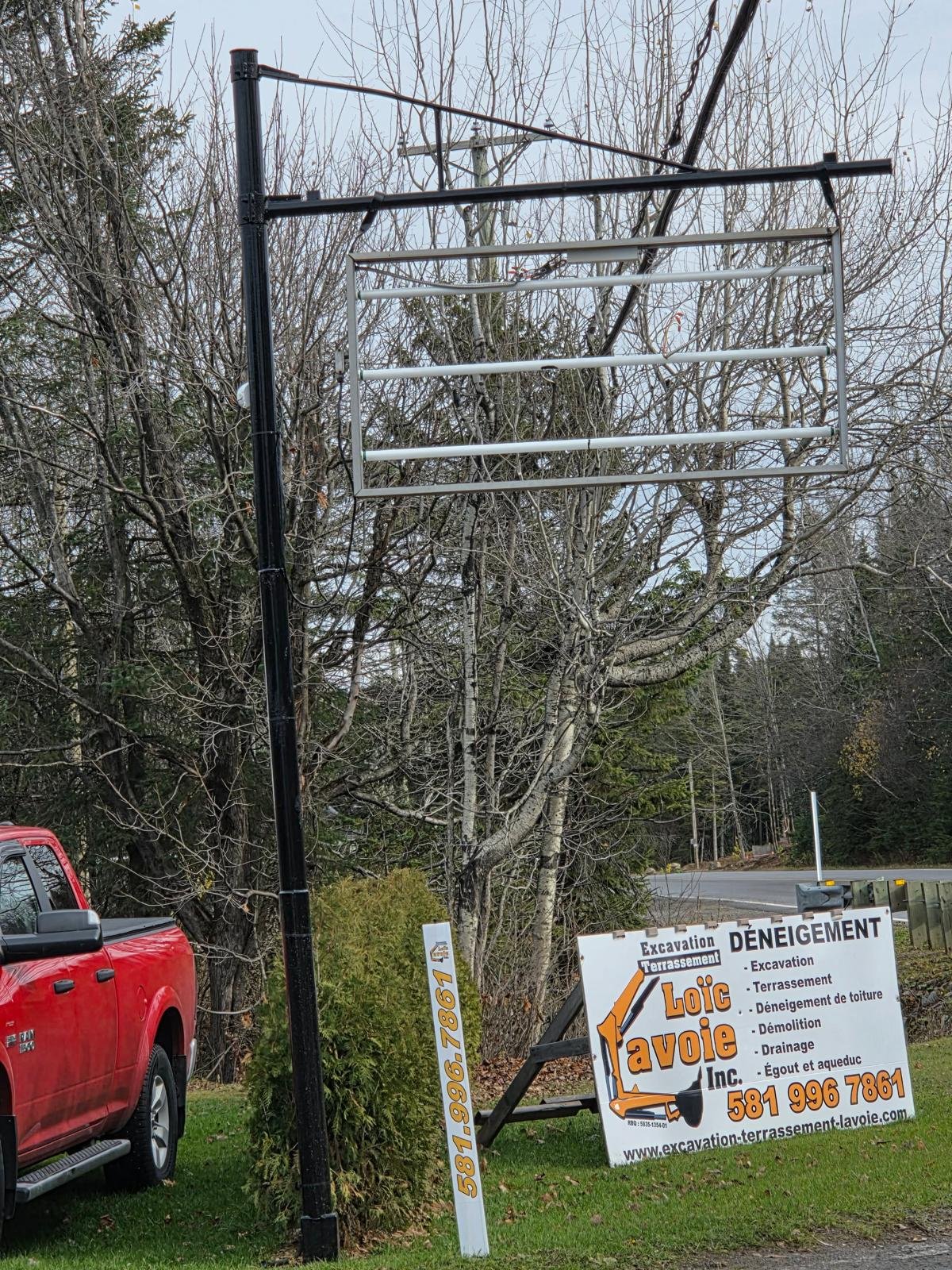 Épicerie Dépanneur des Bois inc.   Emplacement exclusif sans concurrents (restriction municipale)