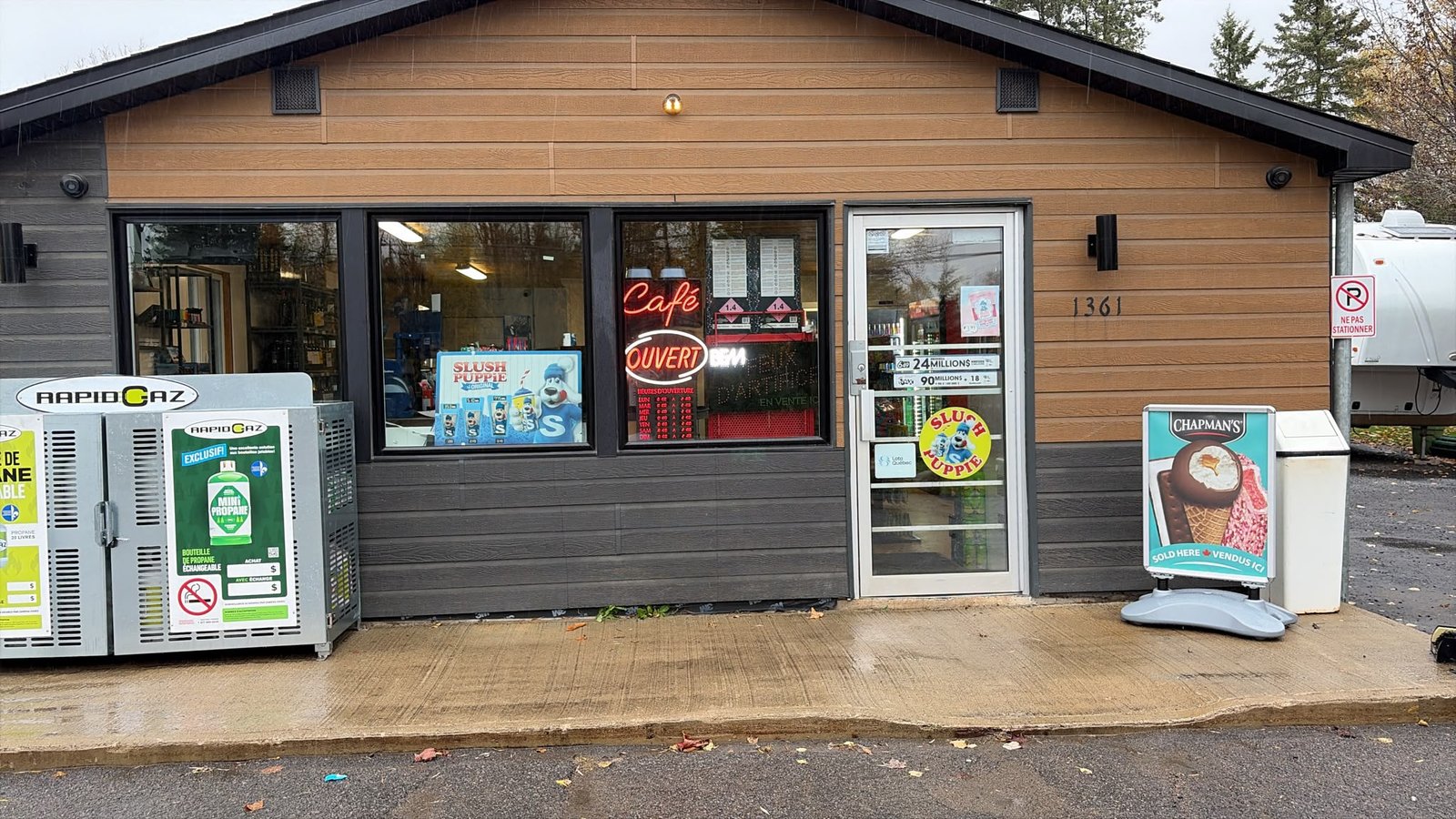 Épicerie Dépanneur des Bois inc.   Emplacement exclusif sans concurrents (restriction municipale)